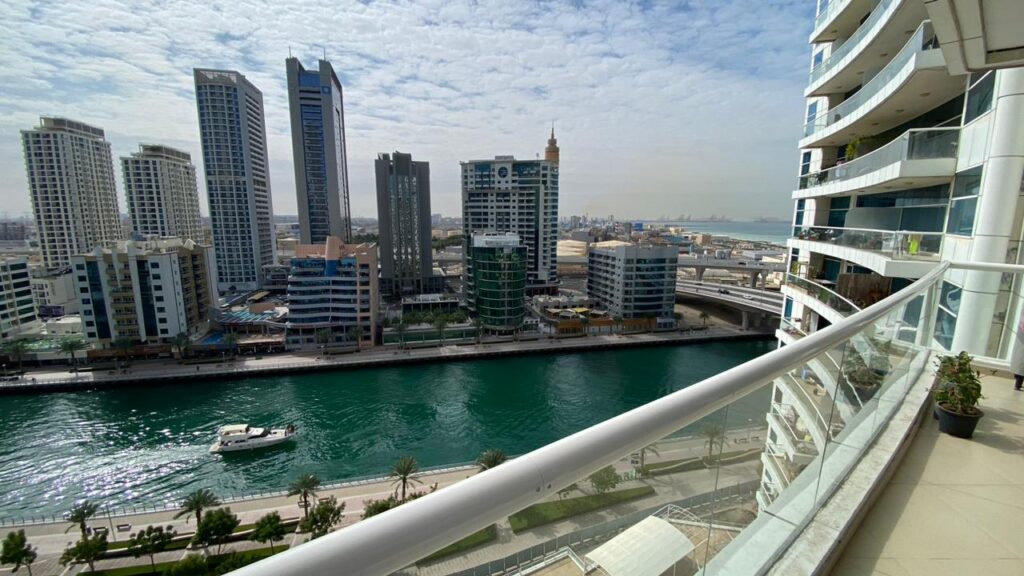 Dorra Bay Dubai Marina Photos