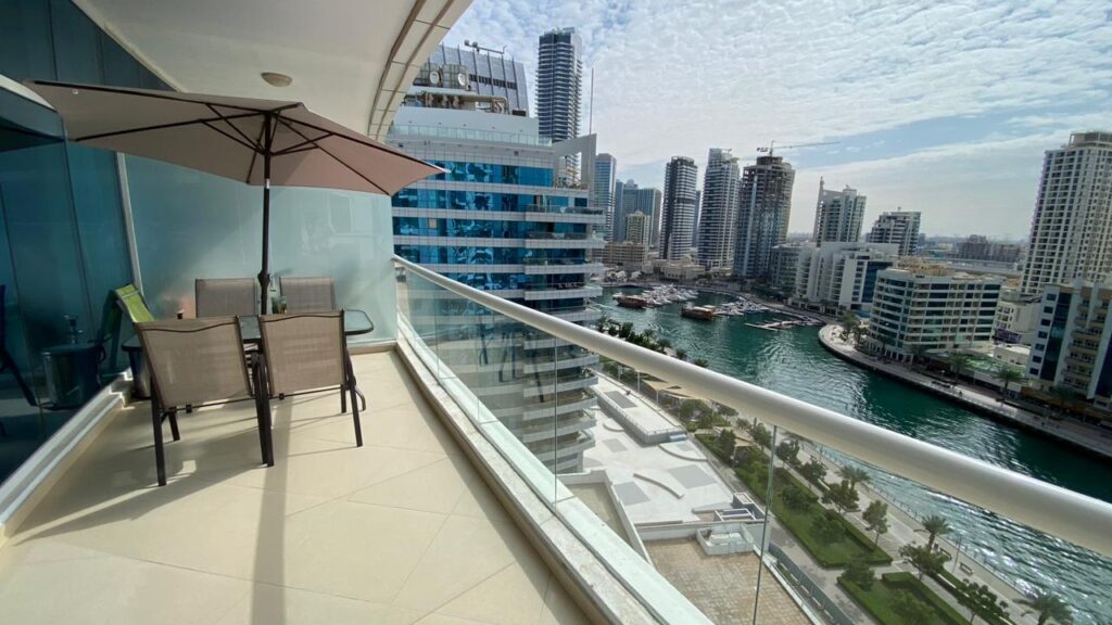 Dorra Bay Dubai Marina Photos