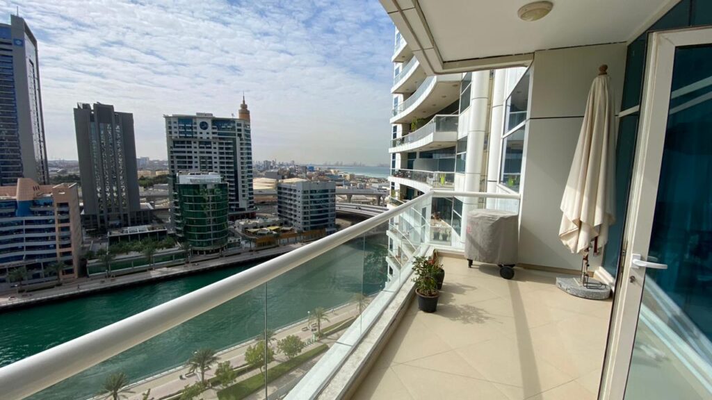 Dorra Bay Dubai Marina Photos