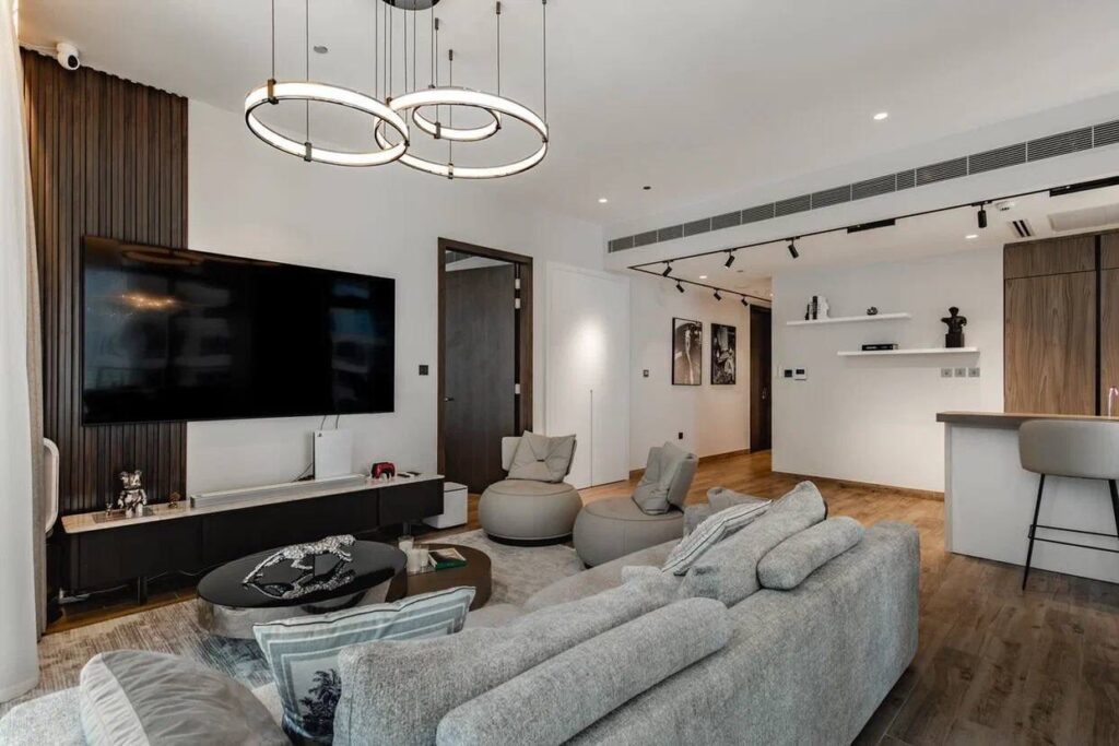 Marina Gate Upgraded Apartment