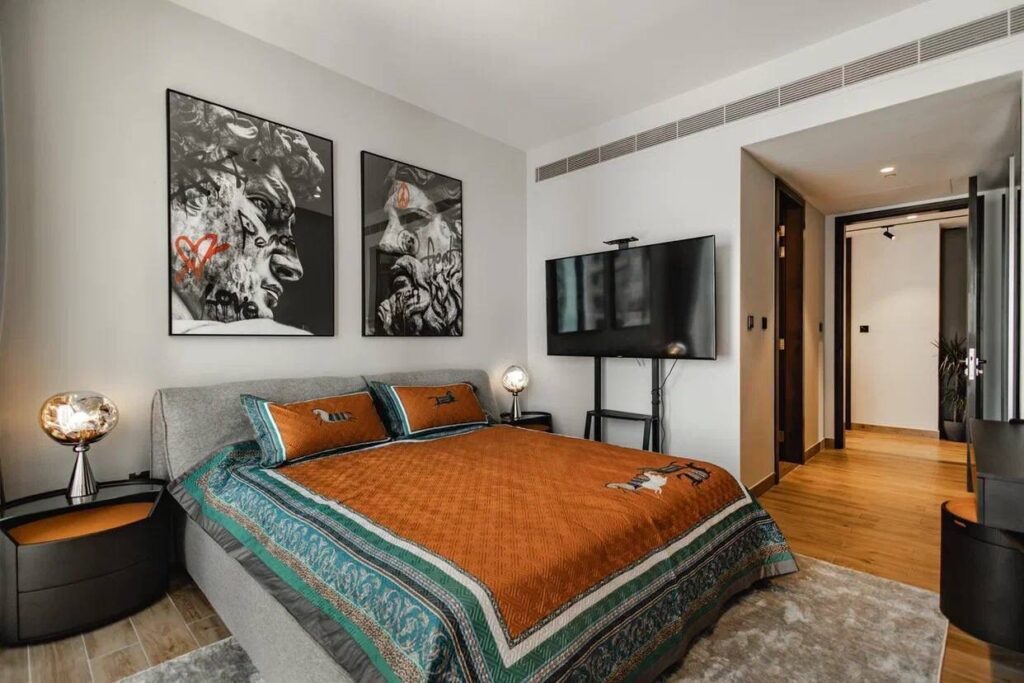 Marina Gate Upgraded Apartment